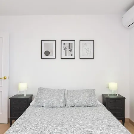 Graham Holiday - Crown 360 Apartment
