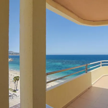 Graham Holiday - Crown 360 Apartment