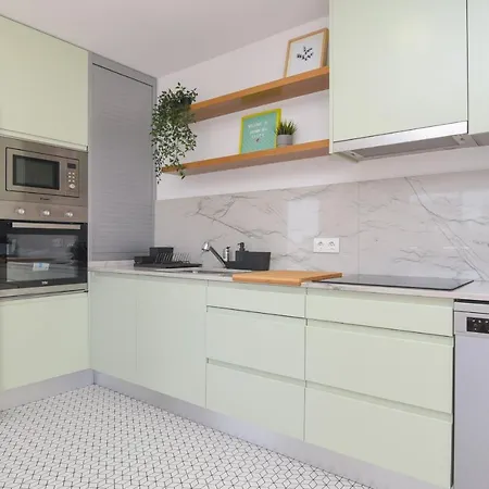 Apartment Graham Holiday - Crown 360